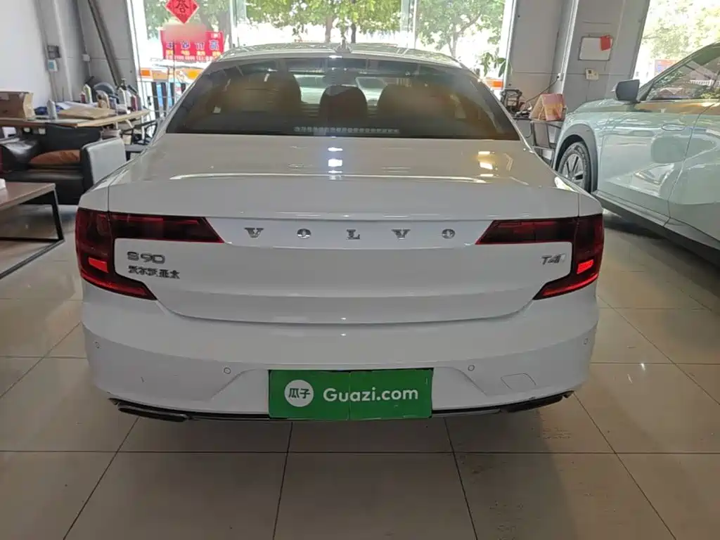 Volvo S90 — миниатюра 6
