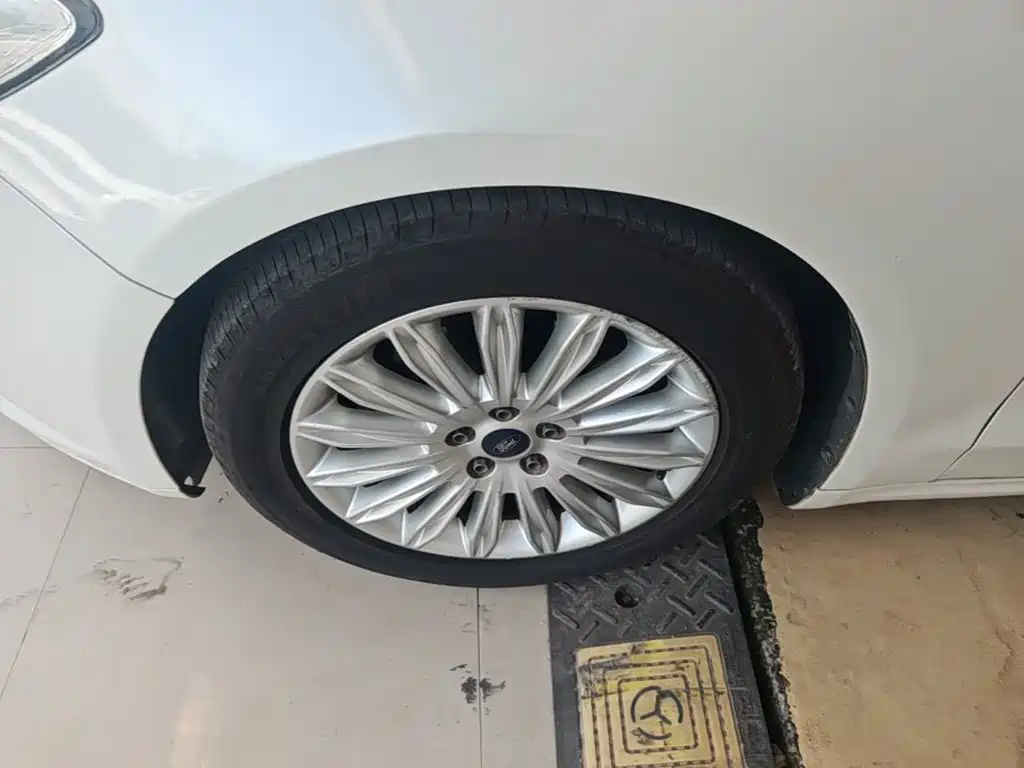 Ford Mondeo — миниатюра 23