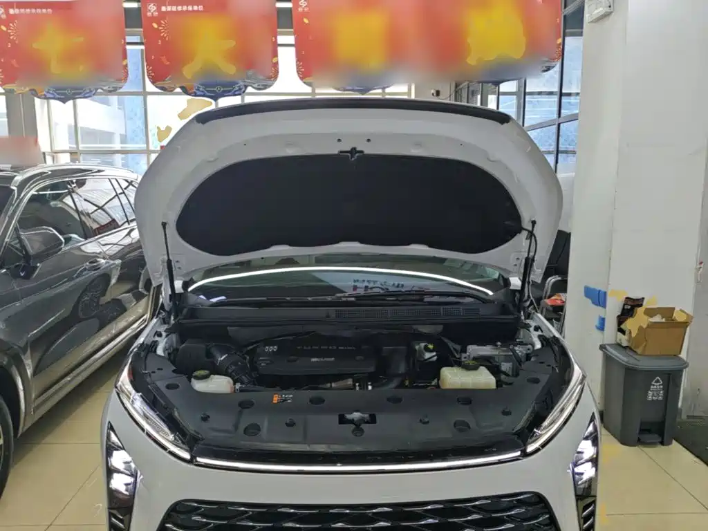 Buick GL8 Hybrid — миниатюра 20