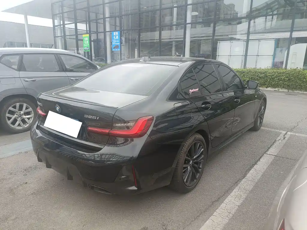 BMW 3 Series — миниатюра 2