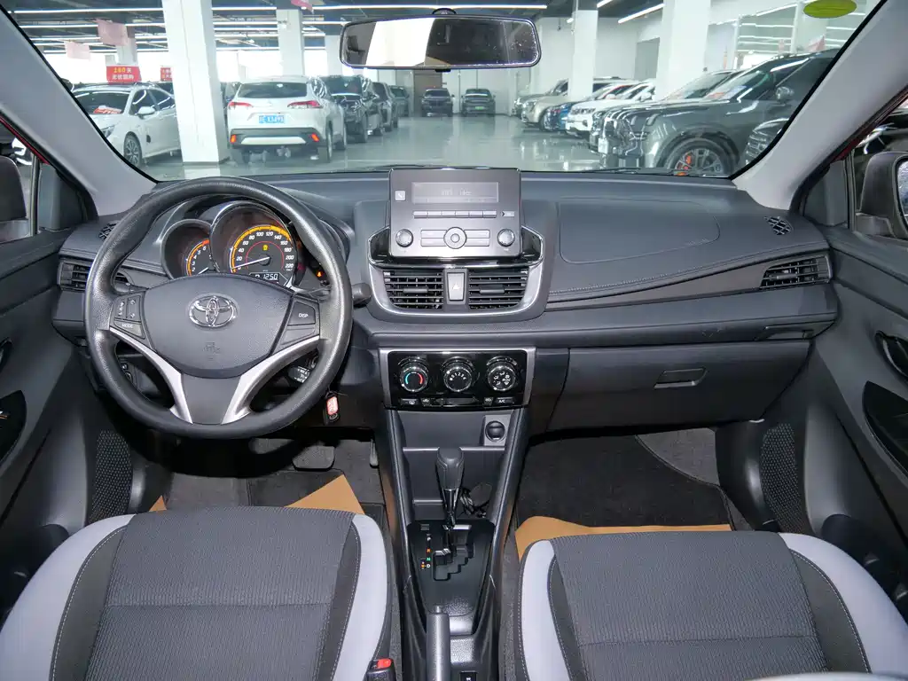 TOYOTA YARIS L ZHIXUAN