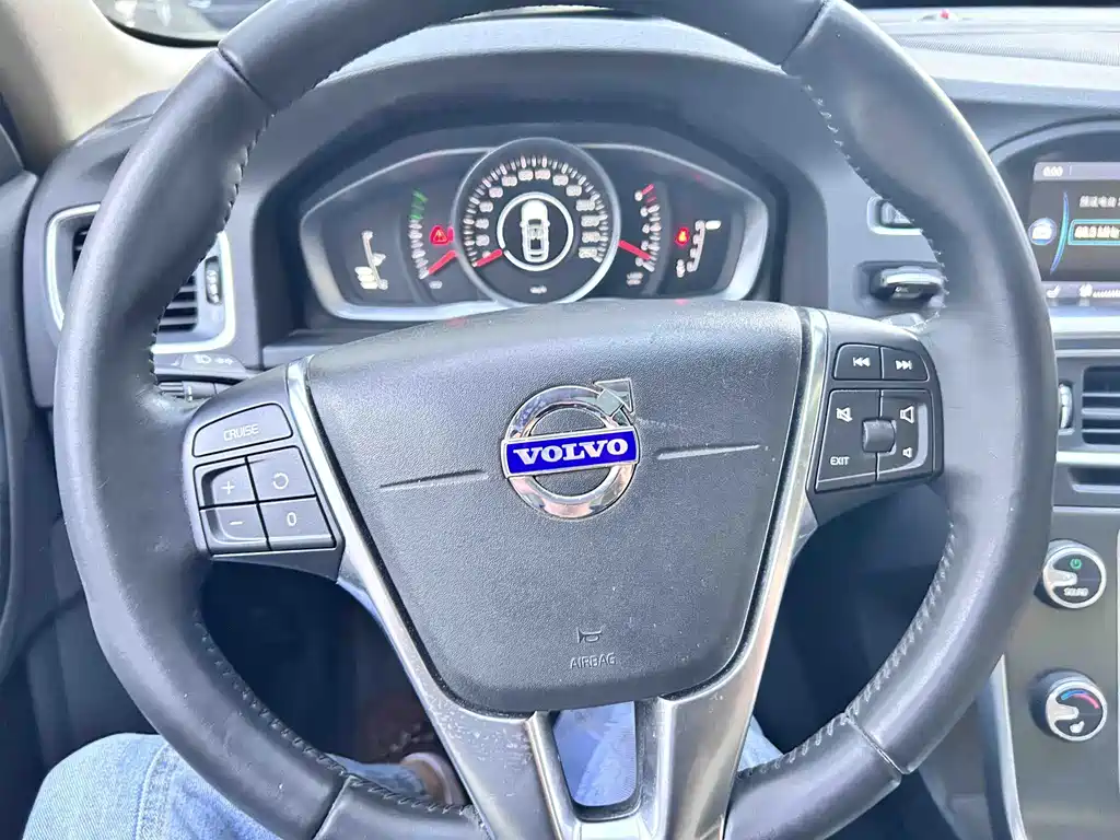 Volvo S60 — миниатюра 7