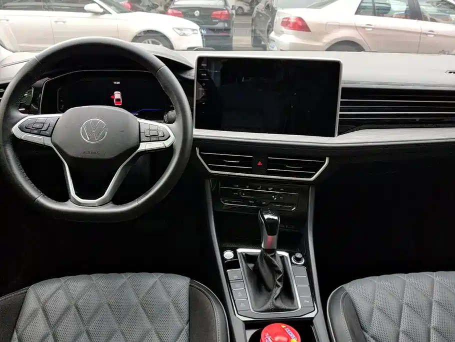 Volkswagen Sagitar — миниатюра 12