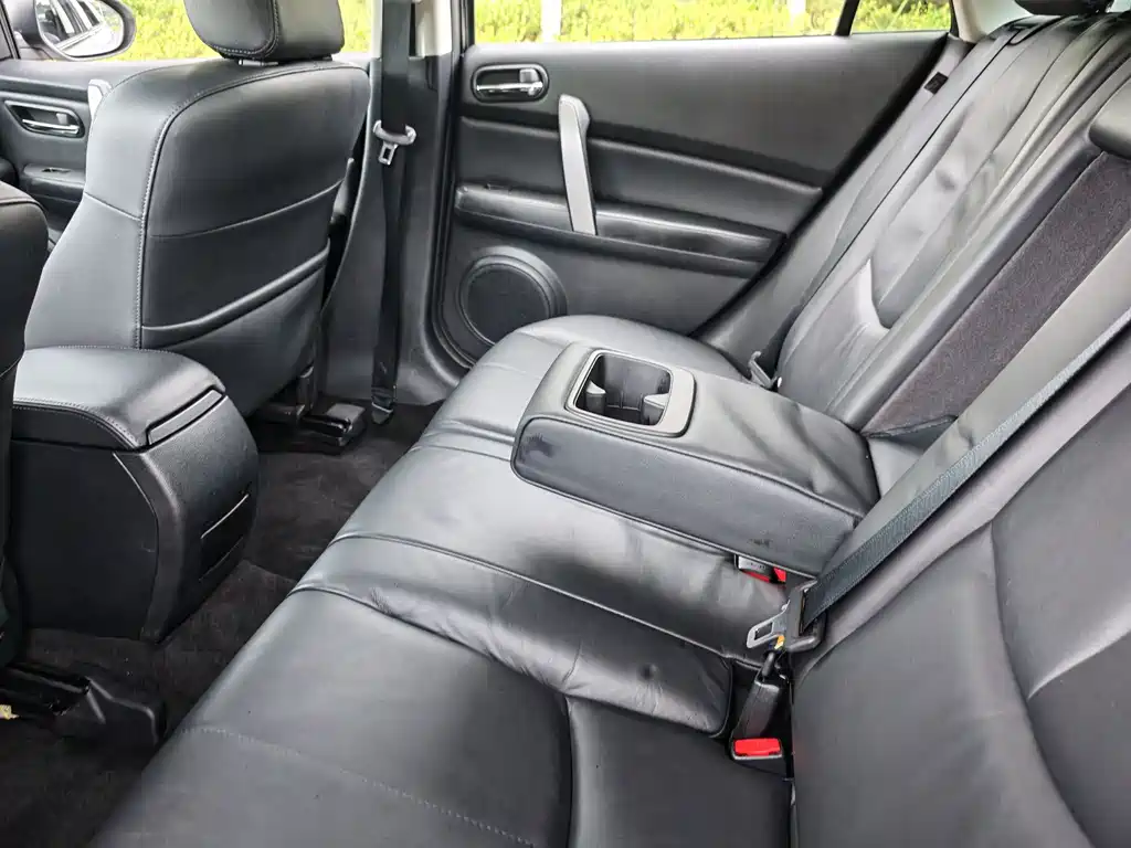 Mazda Ruiyi 2012 2.0L AT Luxury