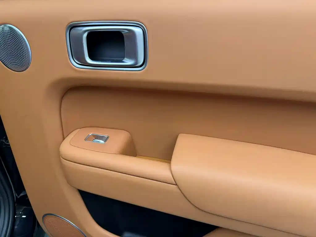 Li Auto Li L8 — миниатюра 12