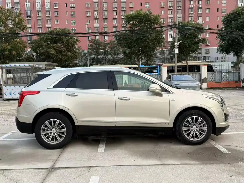 Cadillac XT5 28T 4WD Luxury Type, фото 7