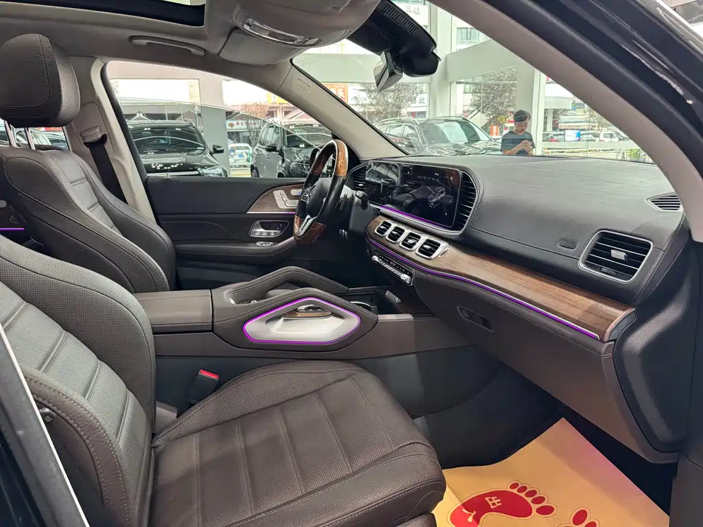 Mercedes-Benz GLS — миниатюра 19