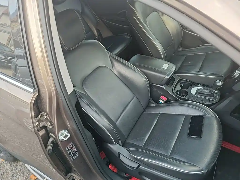 Hyundai Santa Fe — миниатюра 25