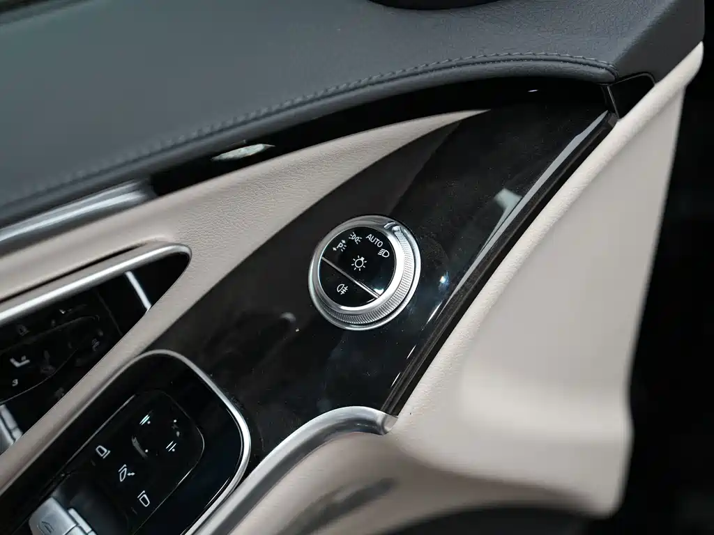 Mercedes-Benz S-Class — миниатюра 27