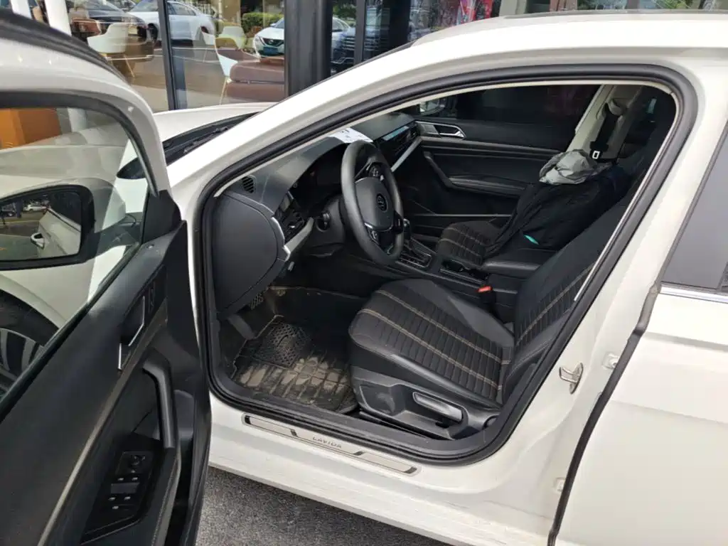 Volkswagen Lavida — миниатюра 21