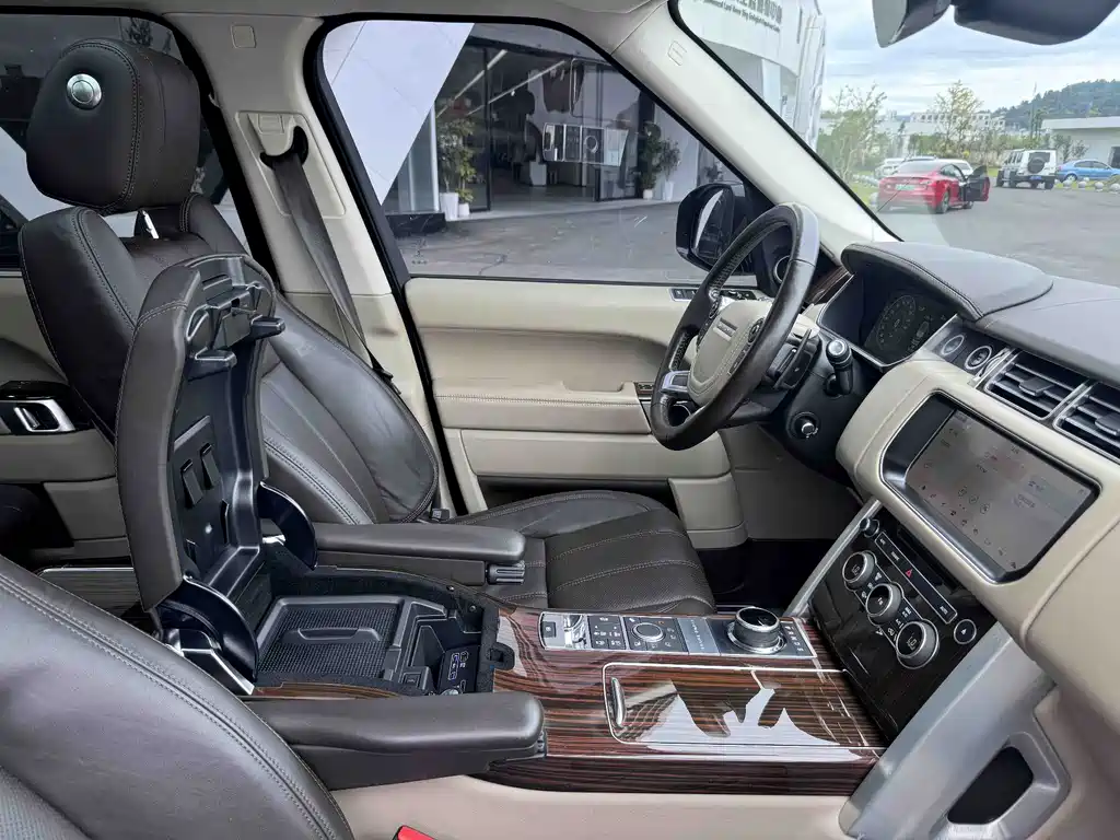 Land Rover Range Rover — миниатюра 10