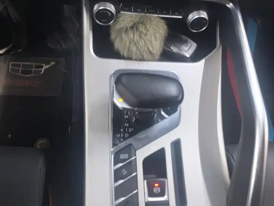 Geely Binyue — миниатюра 16
