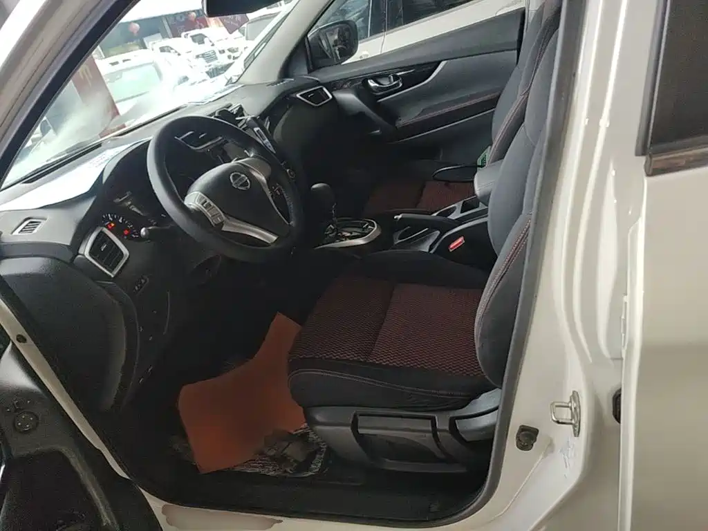 Nissan Qashqai — миниатюра 15