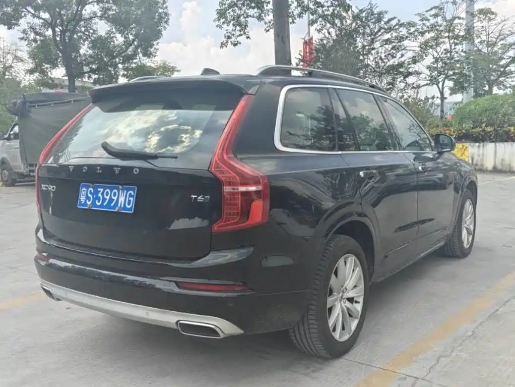 Volvo XC90 — миниатюра 6