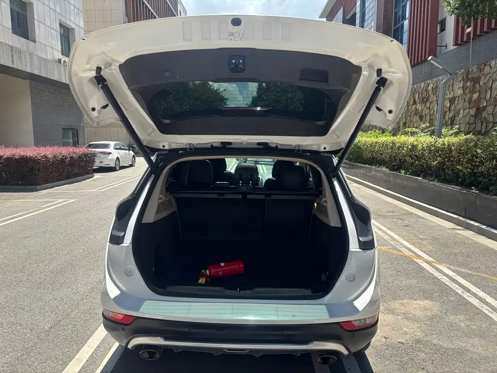 Lincoln MKC — миниатюра 15