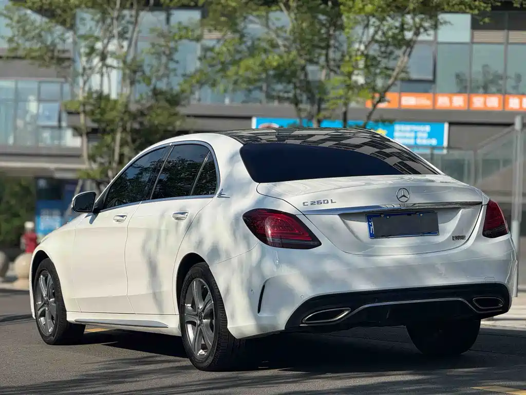 Mercedes-Benz C-Class — миниатюра 9