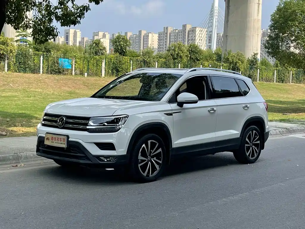 Volkswagen Tharu