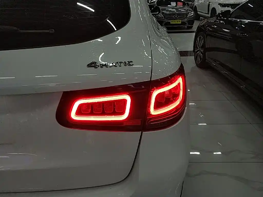 Mercedes-Benz GLC 2020 GLC 300 L 4MATIC AMG-Line
