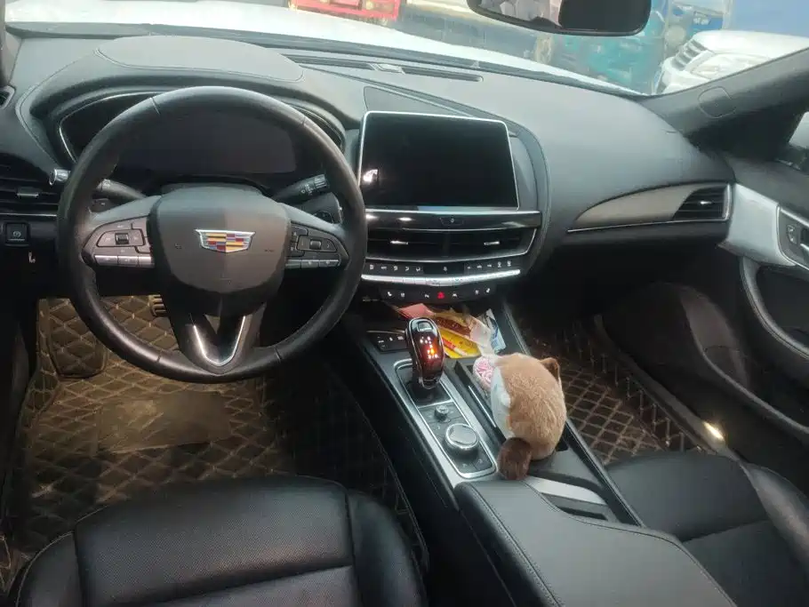 Cadillac CT5 — миниатюра 12