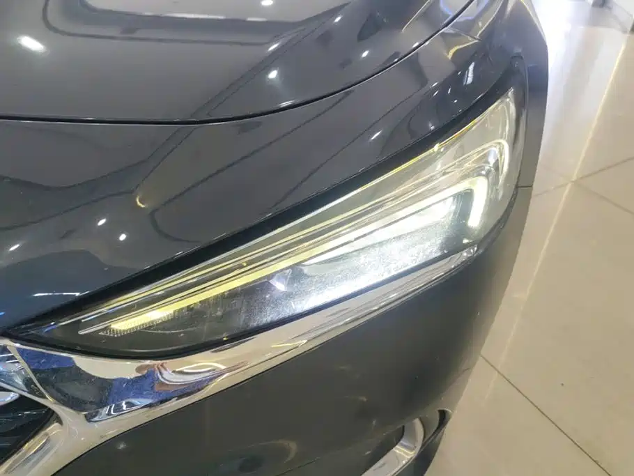 Buick LaCrosse — миниатюра 5