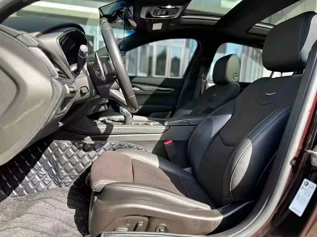 Cadillac CT5 — миниатюра 4