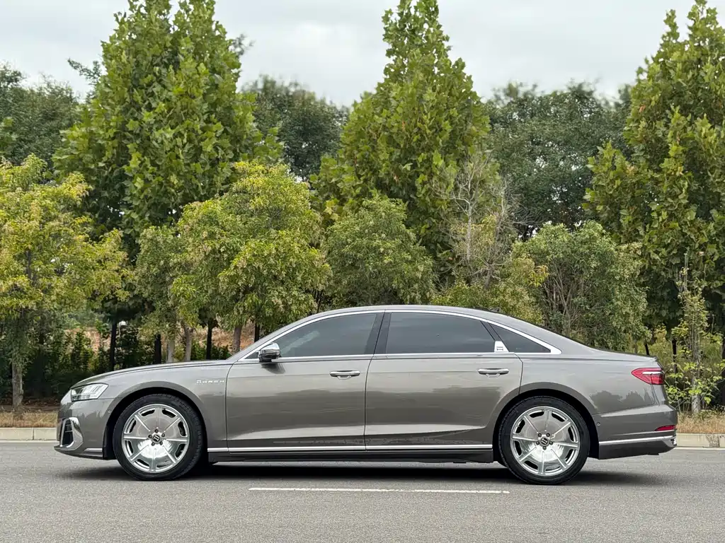 Audi A8 — миниатюра 7
