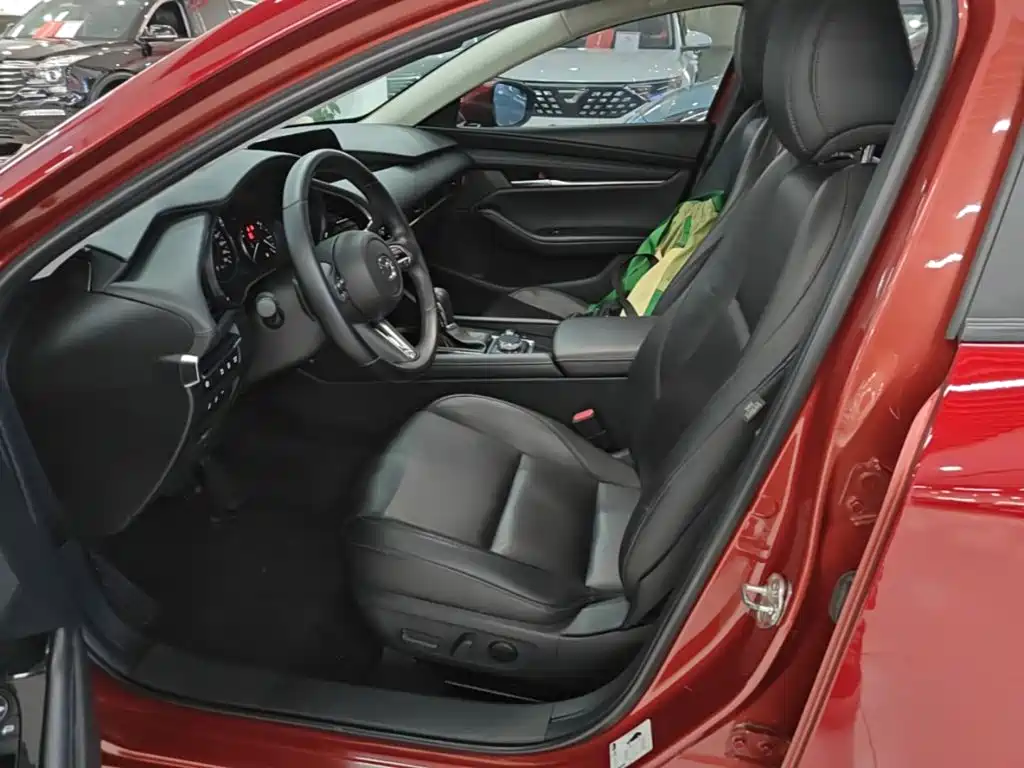 Mazda 3 Axela — миниатюра 15