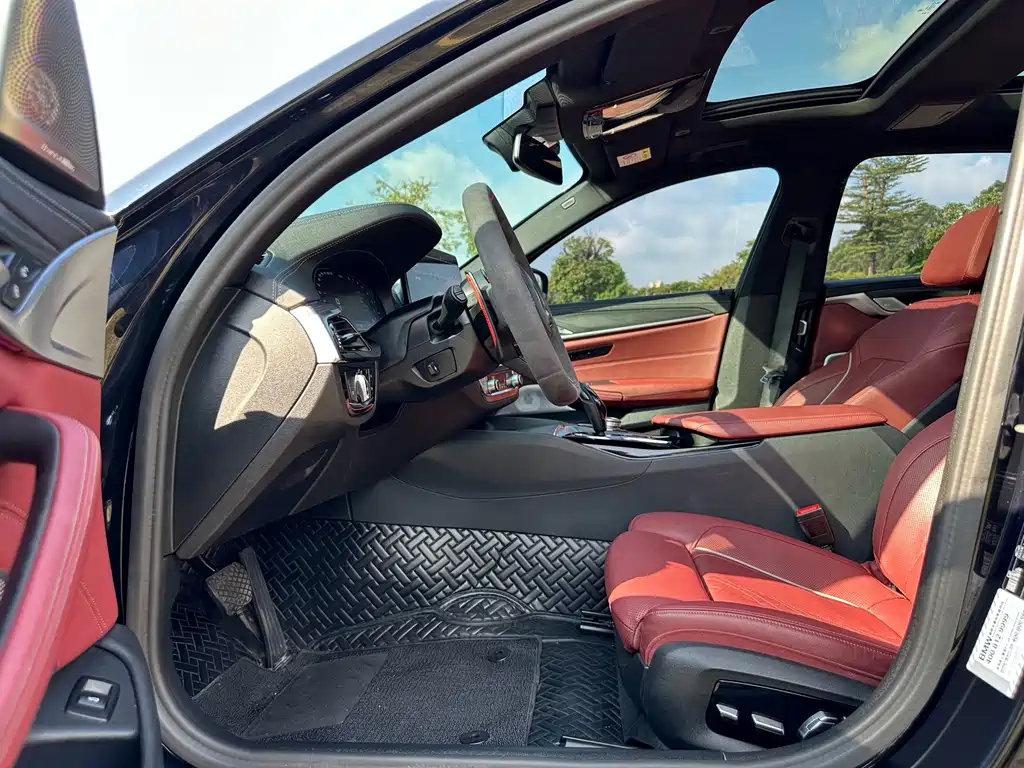 BMW 5 Series — миниатюра 7
