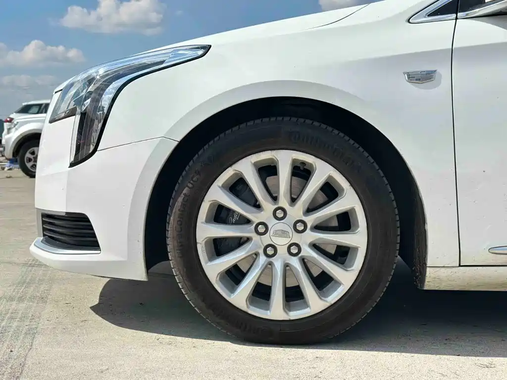 Cadillac XTS — миниатюра 11