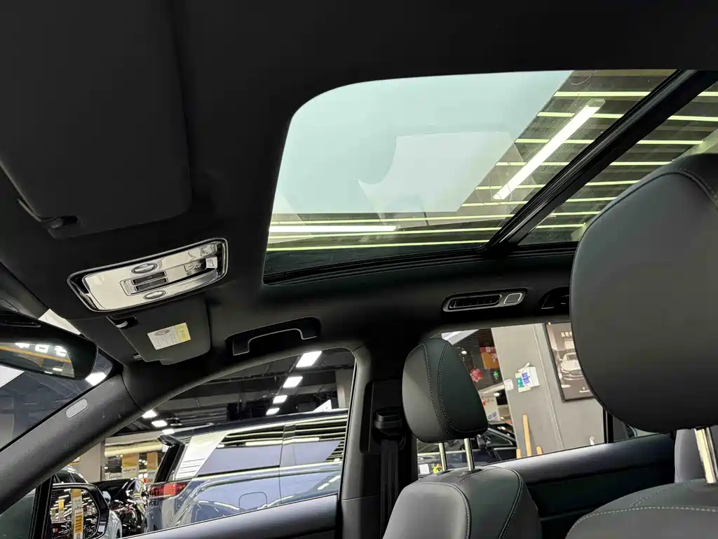 Li Auto ONE 2021 6 мест