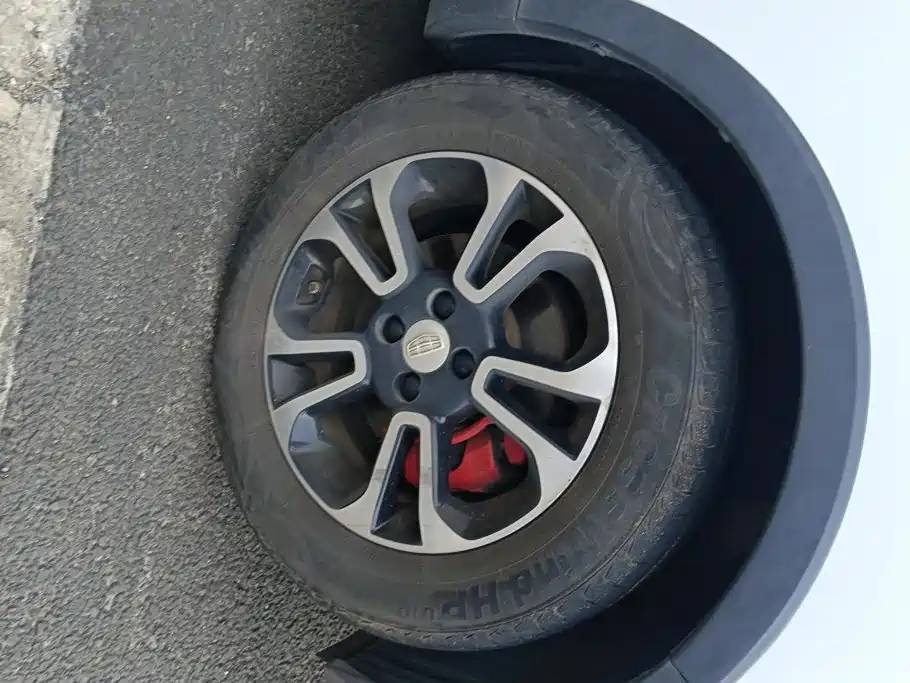 Geely Vision X3 — миниатюра 6