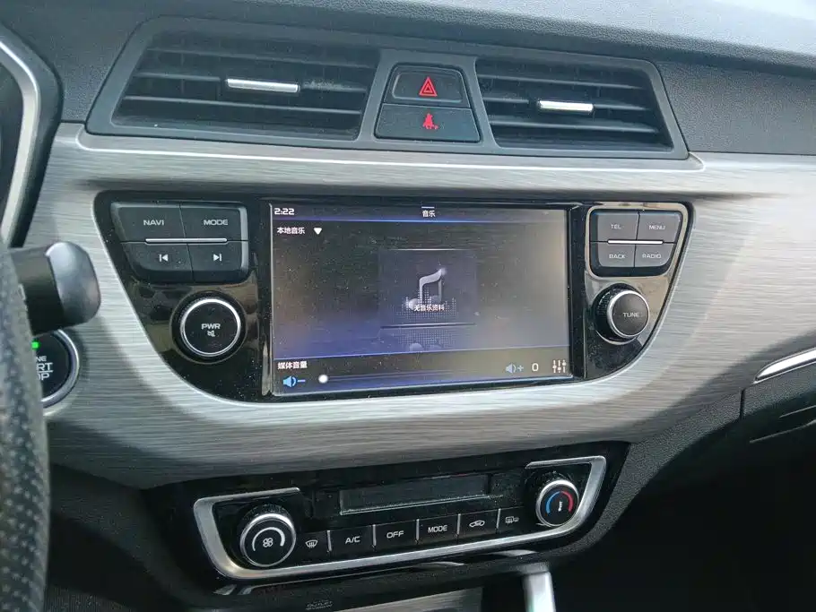Geely Vision X3 — миниатюра 13