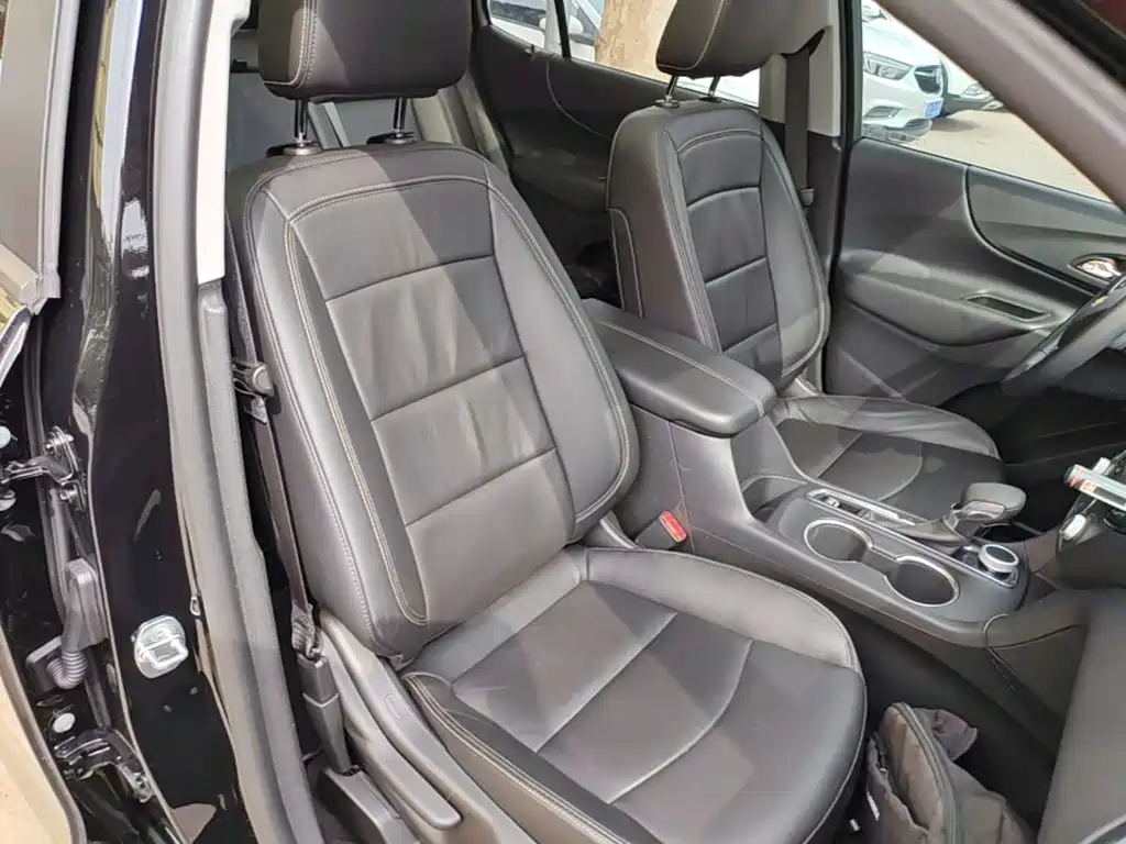 Chevrolet Equinox — миниатюра 25