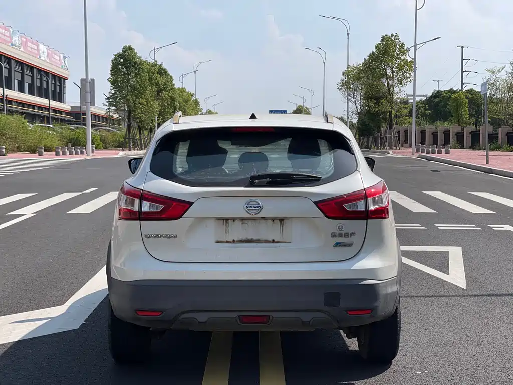 Nissan Qashqai — миниатюра 9