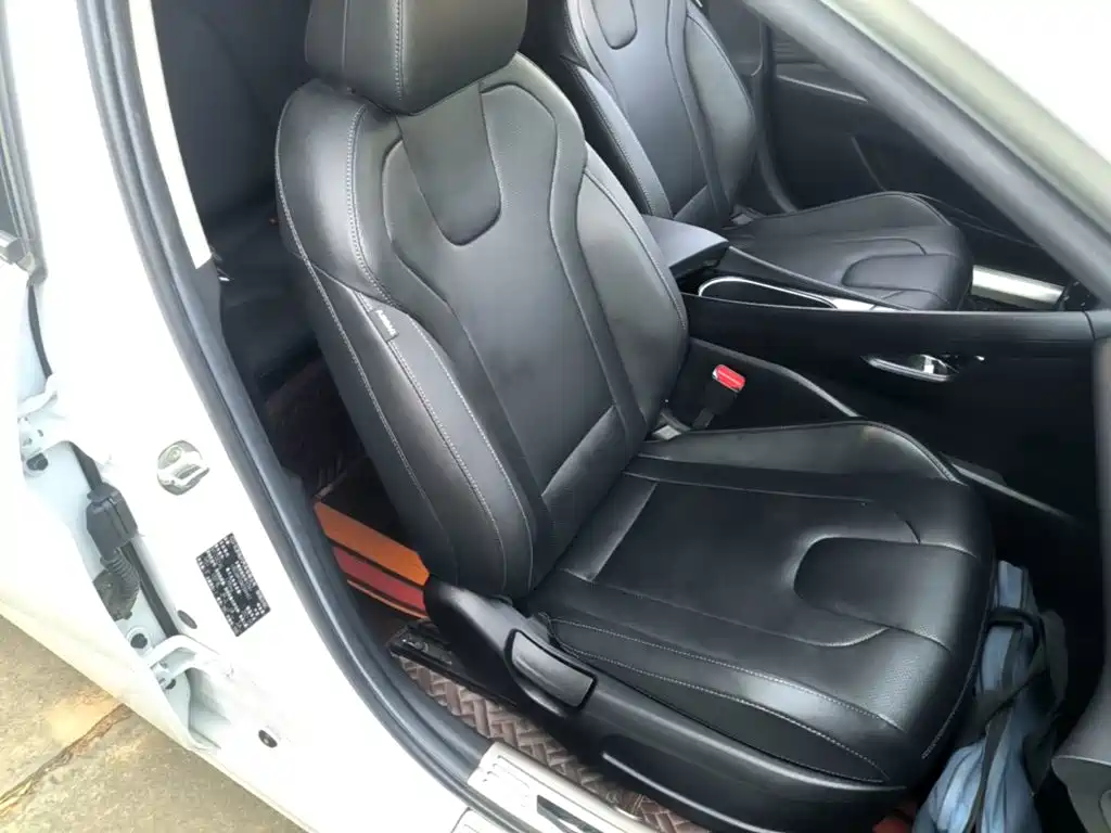 Hyundai Elantra — миниатюра 25