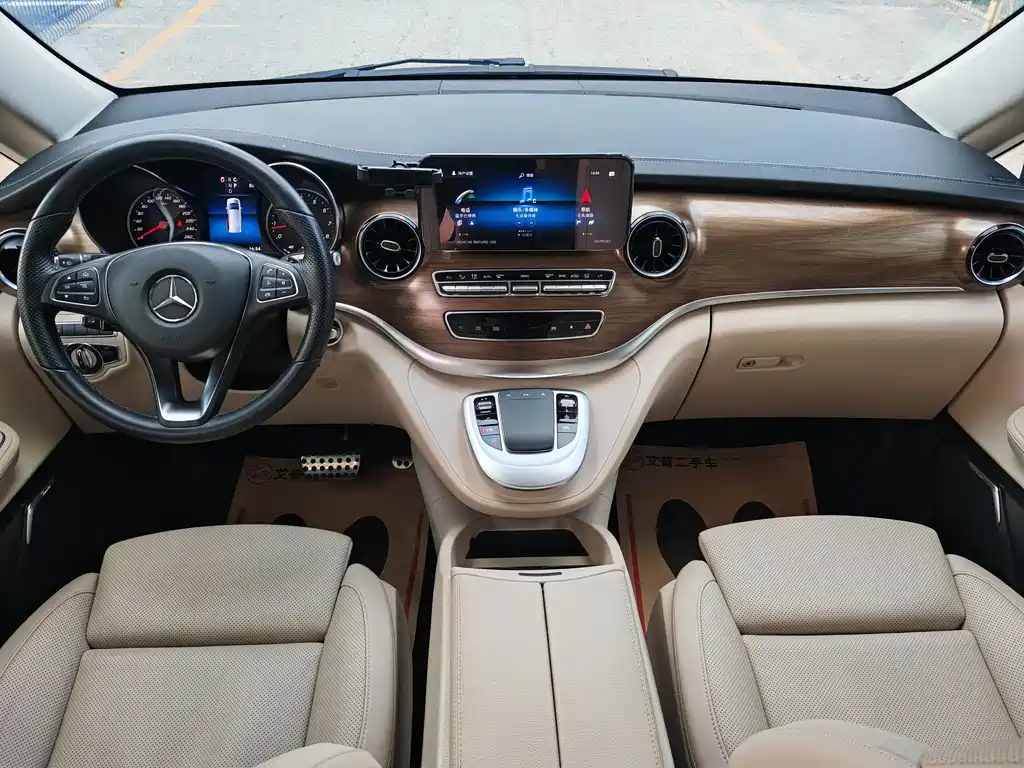 Mercedes-Benz V-Class — миниатюра 11