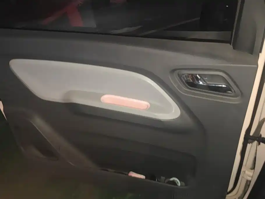Wuling MINIEV — миниатюра 7