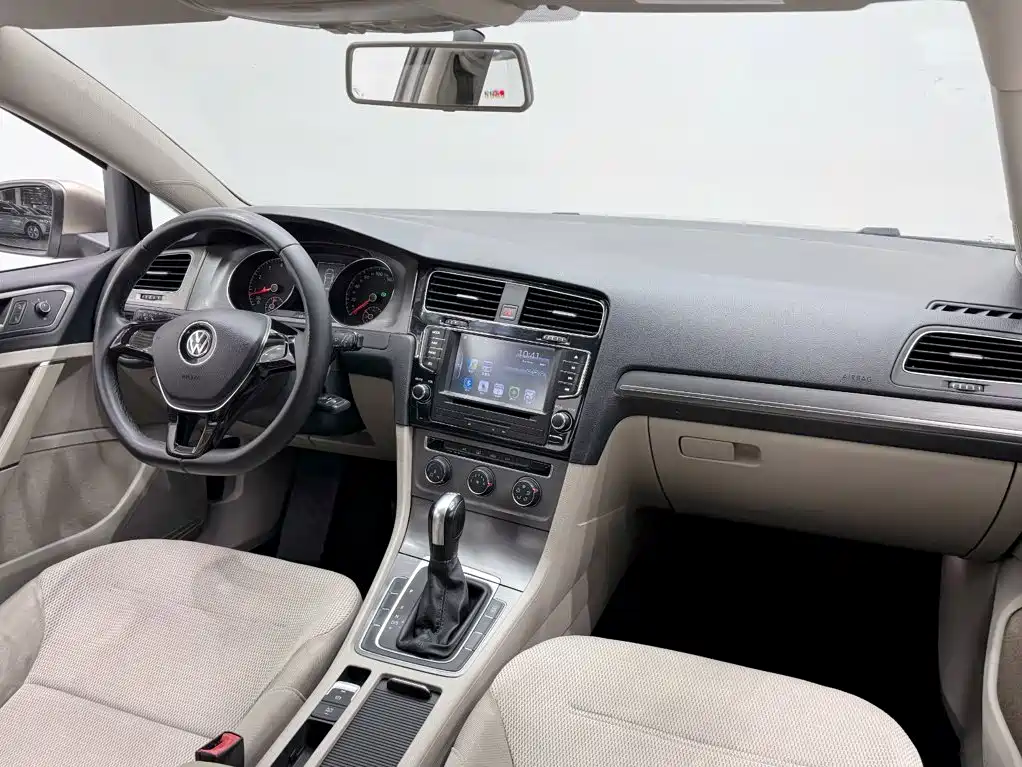 Volkswagen Golf — миниатюра 14