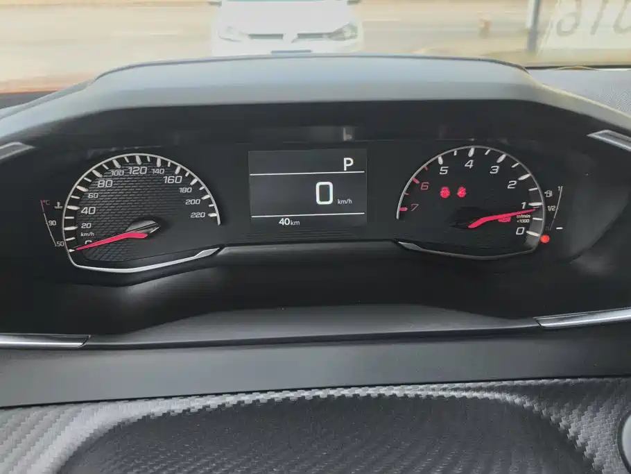 Peugeot 2008 — миниатюра 14