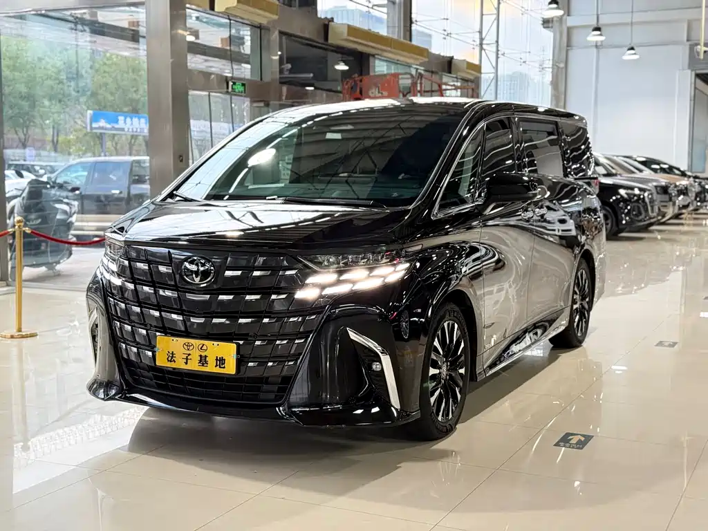 Toyota Alphard — миниатюра 3
