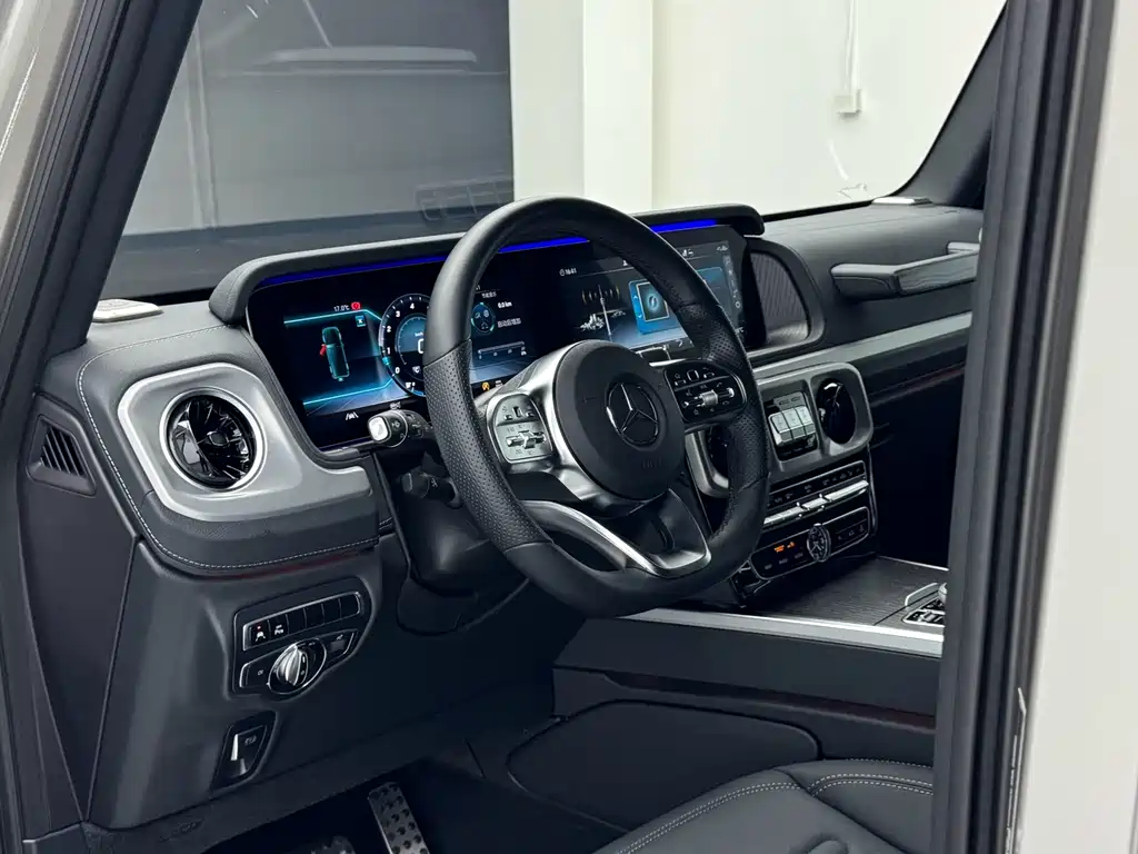 Mercedes-Benz G-Class — миниатюра 11