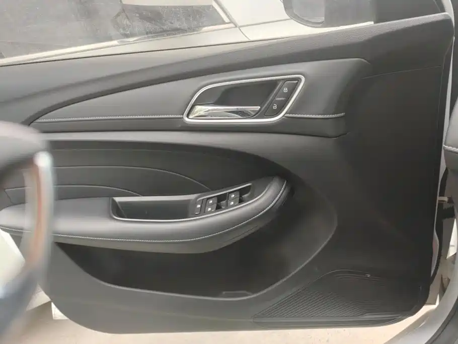 Roewe i5 — миниатюра 7