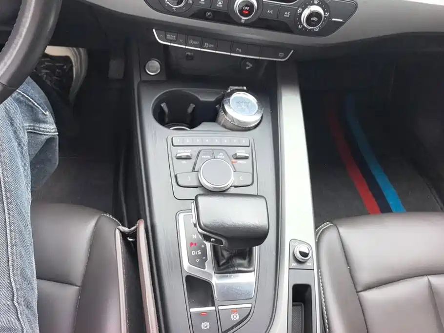 Audi A4L — миниатюра 16