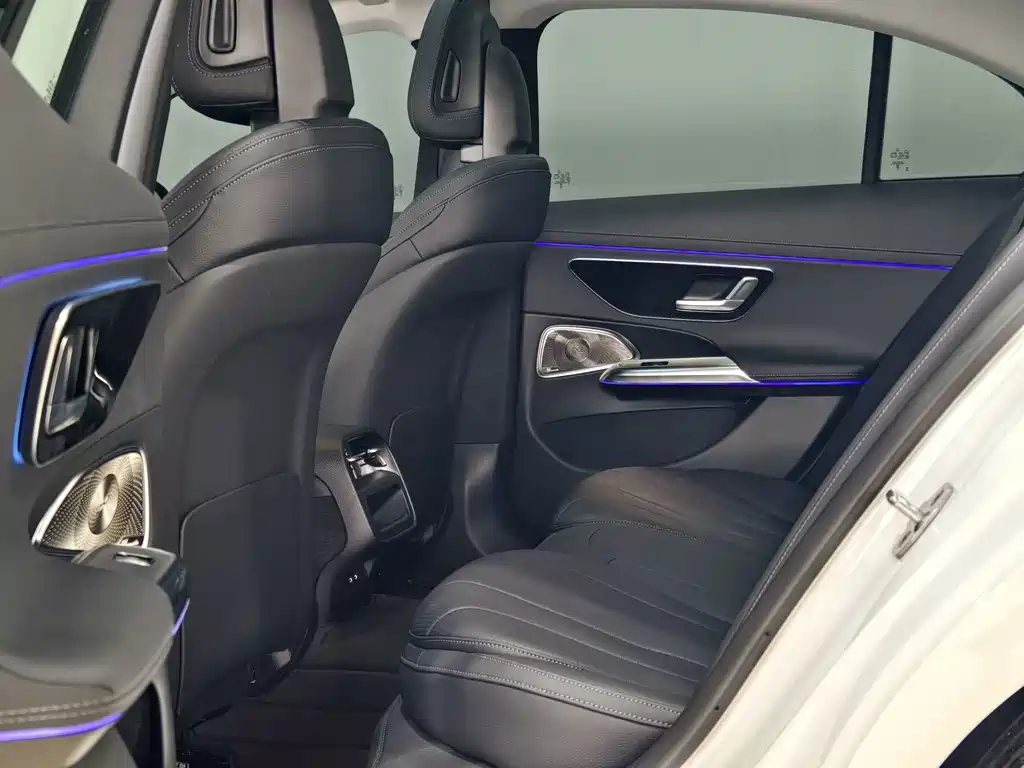 Mercedes-Benz E-Class (Import) — миниатюра 8