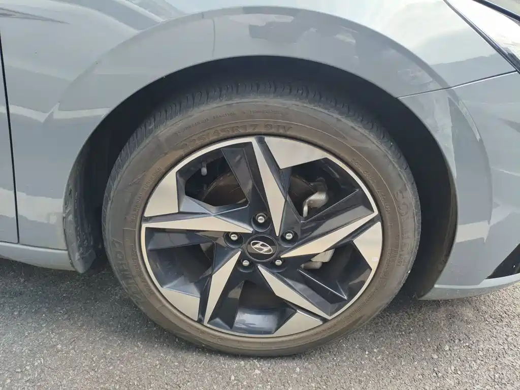 Hyundai Elantra — миниатюра 24