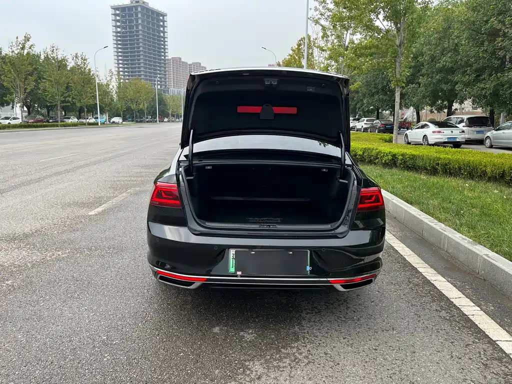 Volkswagen Magotan PHEV — миниатюра 19