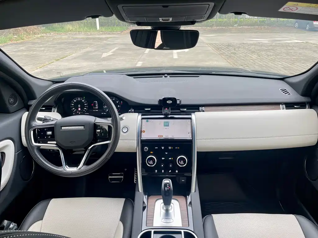 Land Rover Discovery Sport - фото 9