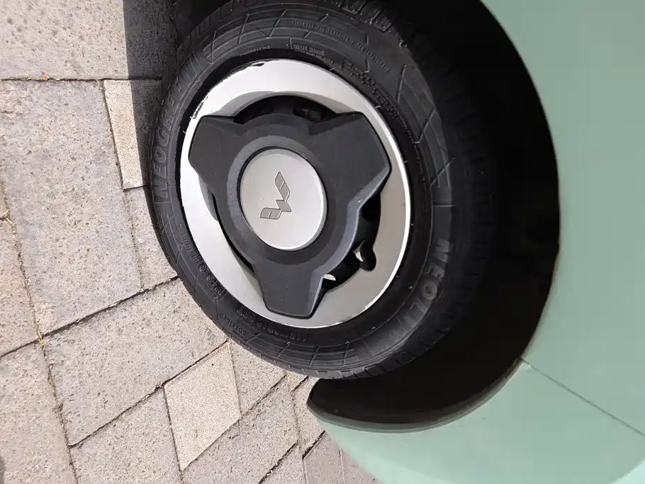 Wuling MINIEV — миниатюра 6