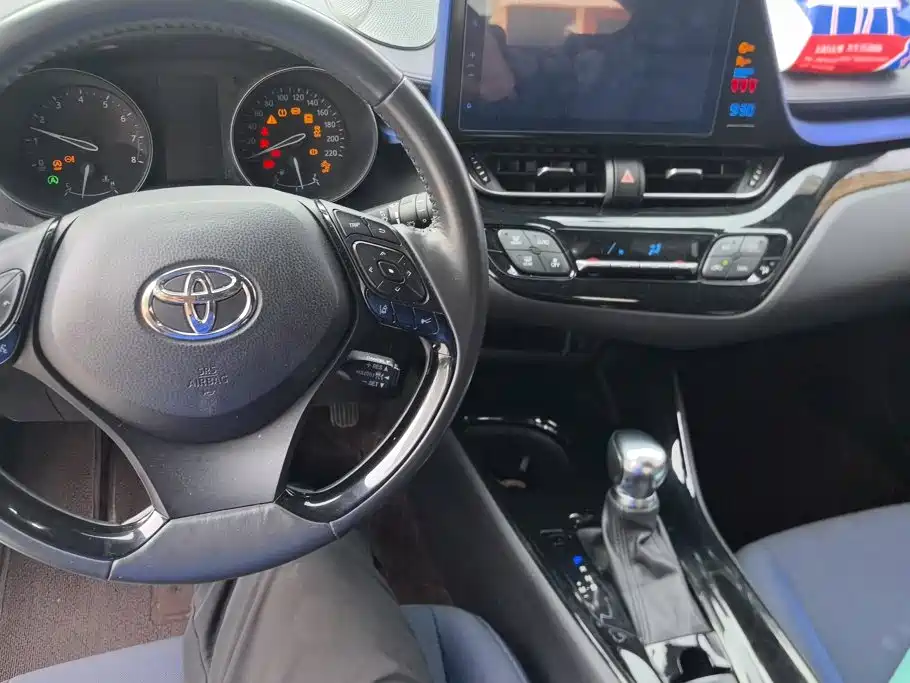Toyota C-HR — миниатюра 12