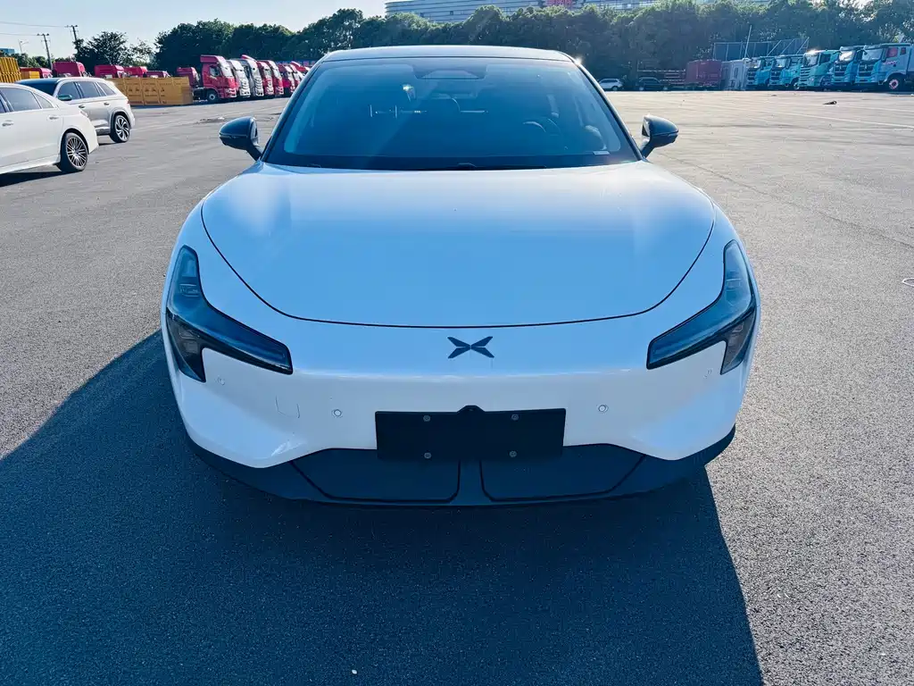 XPeng 小鹏MONA L03 — миниатюра 2